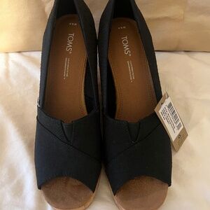 Toms wedge open toe shoe